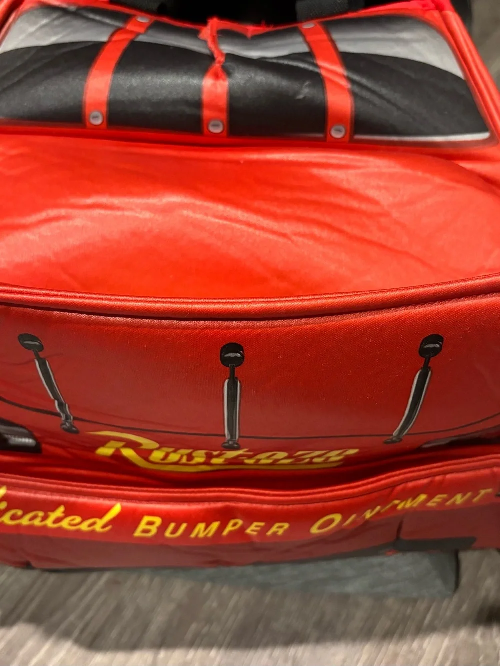 Lightning McQueen Cars 3D Racecar costume - Picture 4 of 8